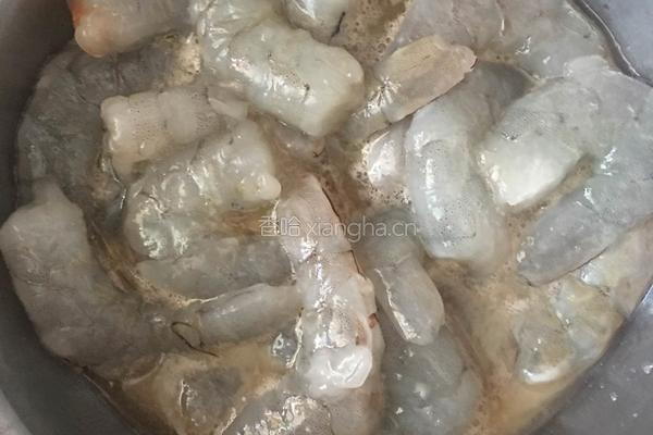 腰果虾仁的做法图解1