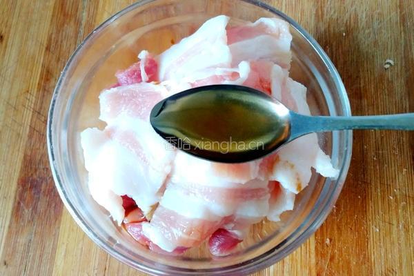 五花肉炒荷兰豆的做法图解4