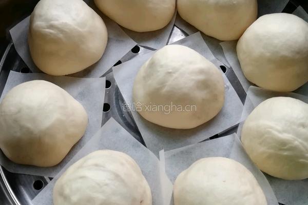 练奶红豆沙包的做法图解9