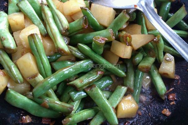 芸豆炖土豆的做法图解4