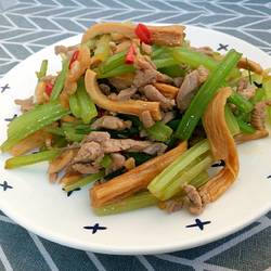 芹菜炒腐竹的做法[图]