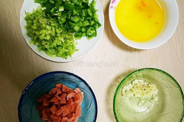 炒花饭的做法图解1