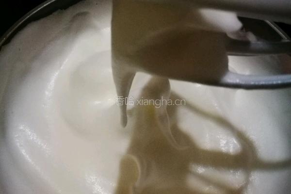 斑马纹戚风蛋糕的做法图解3