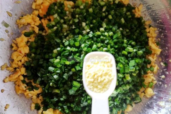 韭菜鸡蛋饺子的做法图解8