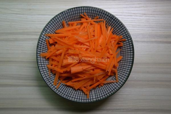 胡萝卜炒肉丝的做法图解2