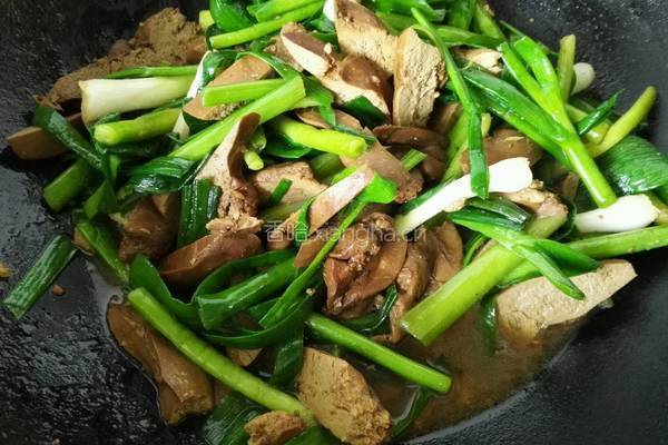 大蒜炒鸭肝的做法图解12