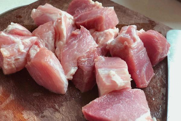 猪脯肉的做法图解1