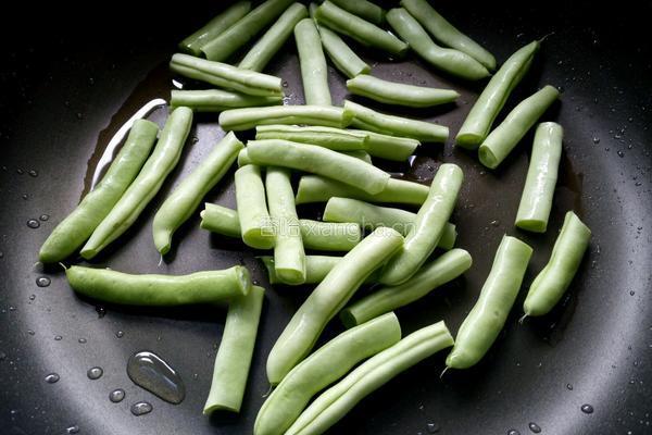 豆角土豆炖排骨的做法图解8