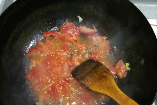 西红柿鸡蛋菠菜面的做法图解2