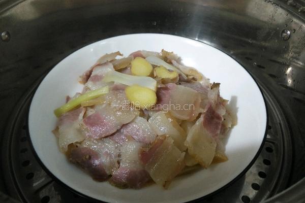 萝卜条蒸腊肉的做法图解7