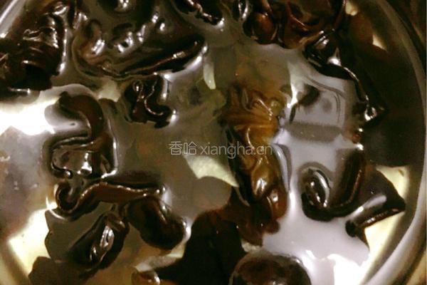 木耳棒骨汤的做法图解4