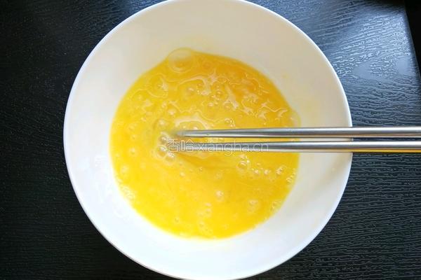海鲜菇鸡蛋炒荷兰豆的做法图解4