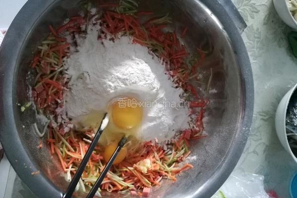 角瓜胡萝卜火腿煎饼的做法图解2