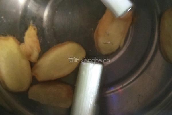 久久鸭☞秘制的做法图解1