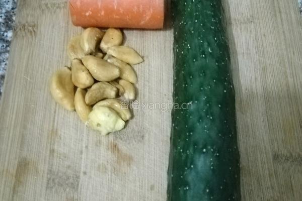酸蒜头凉拌青瓜的做法图解1