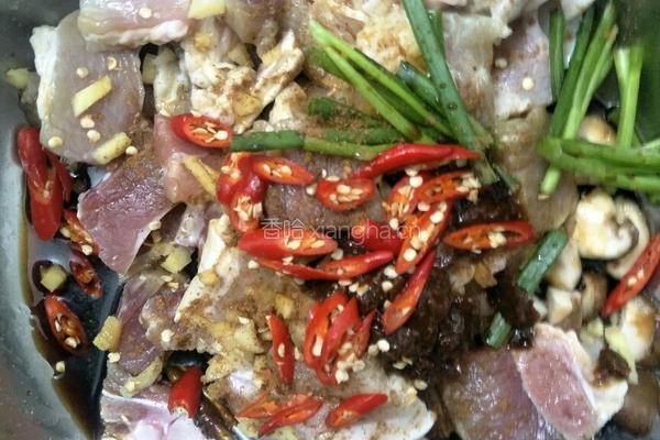 粉蒸咸肉的做法图解1