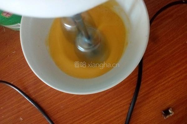 蛋黄溶豆的做法图解2