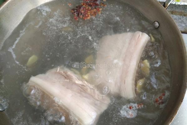 回锅肉的做法图解1