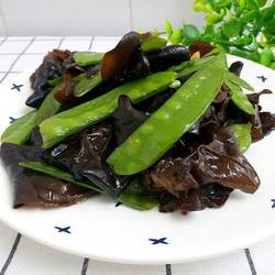 荷兰豆炒黑木耳的做法[图]