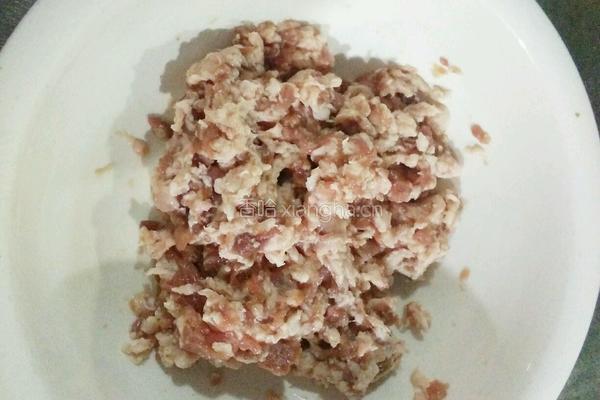肉末豆角的做法图解2
