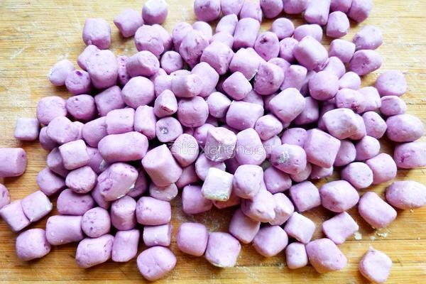 西米牛奶煮芋圆的做法图解7