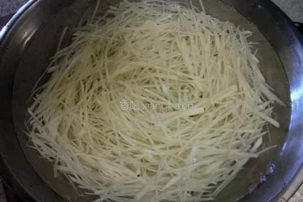 简易版酸辣土豆丝的做法图解1