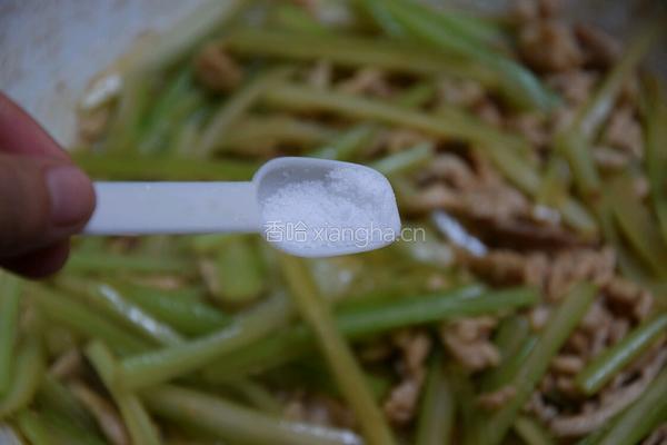 西芹炒肉丝的做法图解8