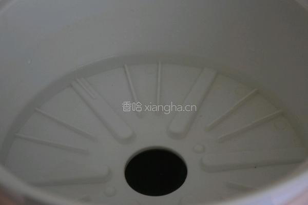 玉米胡萝卜骨头汤的做法图解5