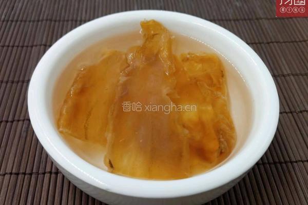 织金竹笙花胶汤 让未来的宝宝白白嫩嫩的做法图解1