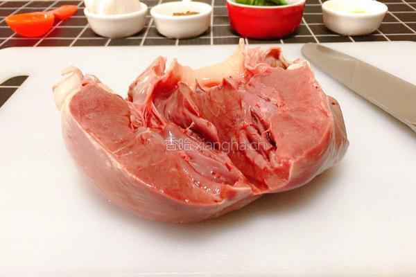 蒜酱猪心的做法图解3