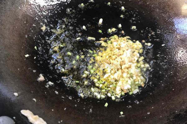 菠菜梗炒肉的做法图解8