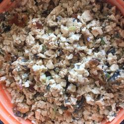 小葱皮蛋拌豆腐的做法[图]