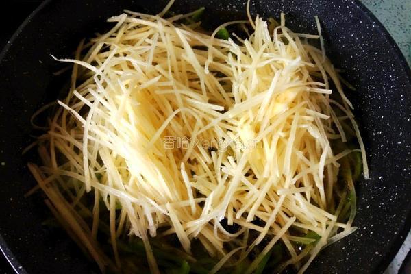 尖椒土豆丝的做法图解4