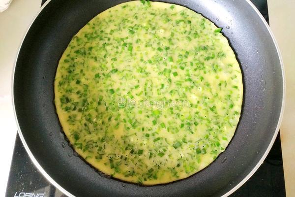 韭菜鸡蛋饼的做法图解10