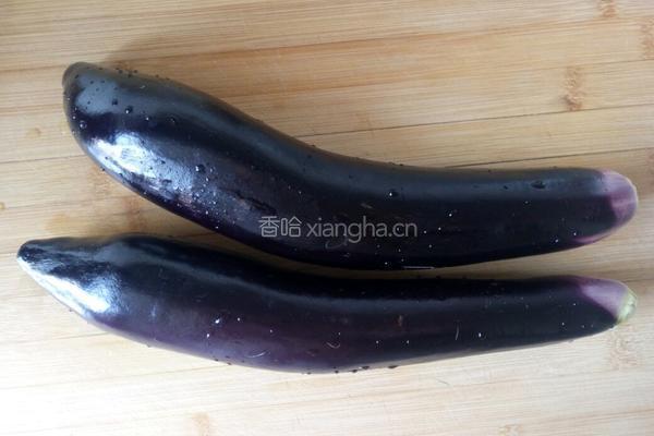 风味拌茄子的做法图解1