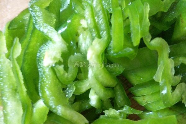 青椒绿豆芽的做法图解4