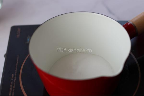 焦糖香蕉慕斯的做法图解2
