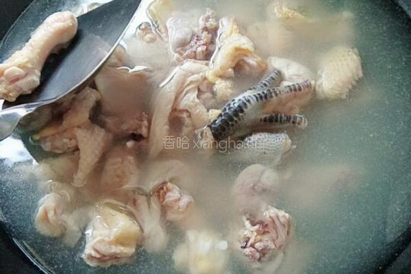 板栗烧鸡的做法图解2