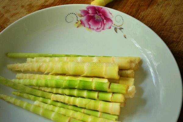 野笋子炒肉的做法图解1