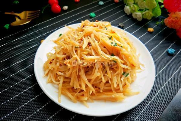 酸辣土豆丝的做法图解1