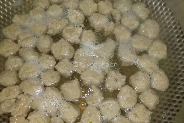 鱼丸菠菜汤的做法图解5