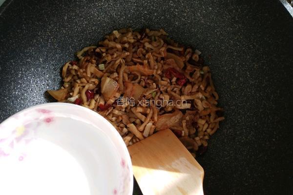 腊肉炒萝卜干的做法图解12