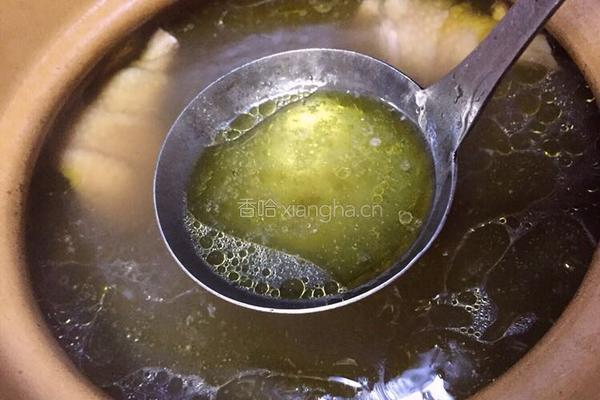黑熊掌菌鲜笋土鸡汤的做法图解12