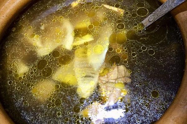黑熊掌菌鲜笋土鸡汤的做法图解14