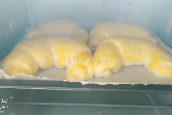 牛角豆沙餐包的做法图解14