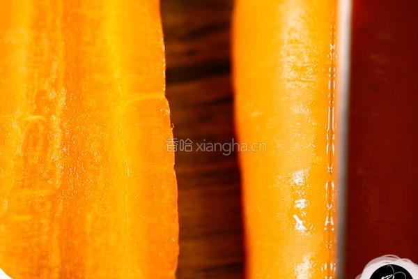 椒盐烤胡萝卜，让不爱吃胡萝卜的你爱上他的做法图解3