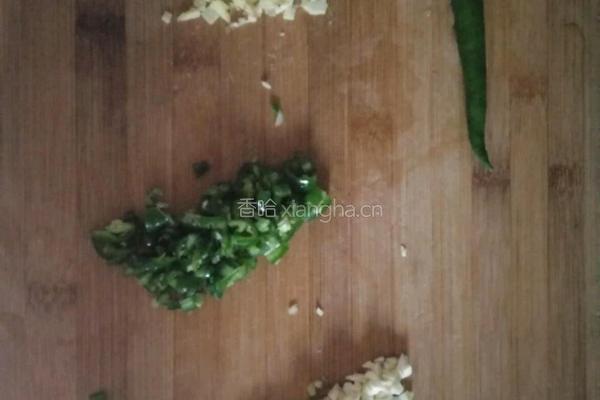 麻辣白雪菇鸡丝的做法图解1