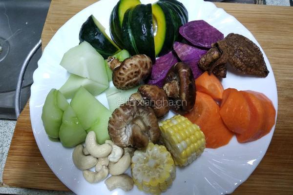腰果什菜湯的做法图解2