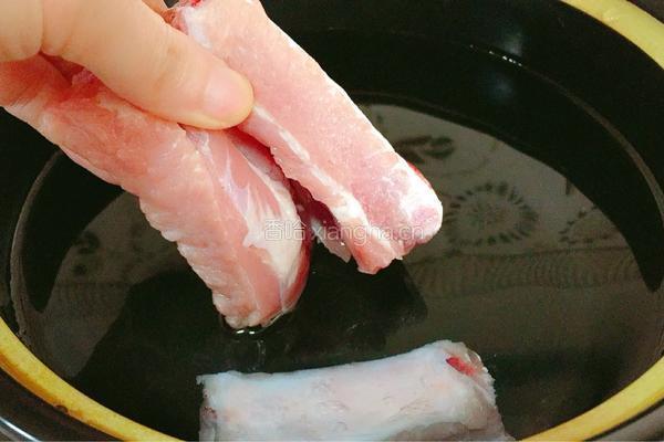 玉米山药排骨汤的做法图解5