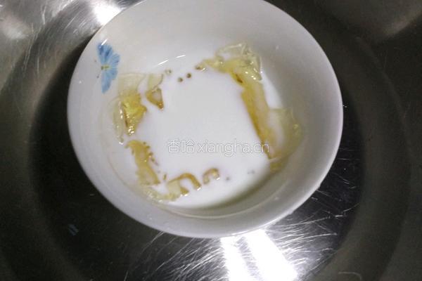 酸奶芒果布丁的做法图解3